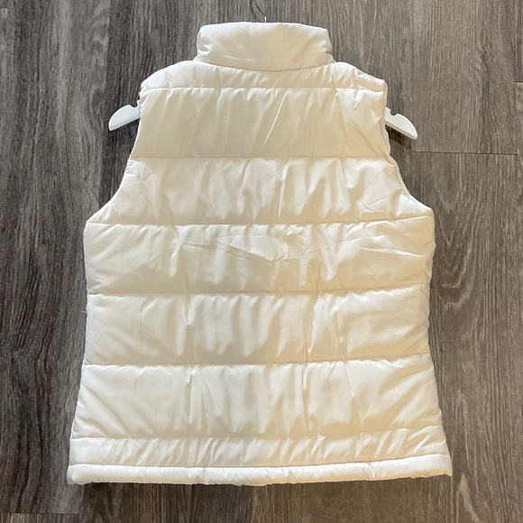 Cream Puffer Pure Barre Vest - Picture 2 of 2